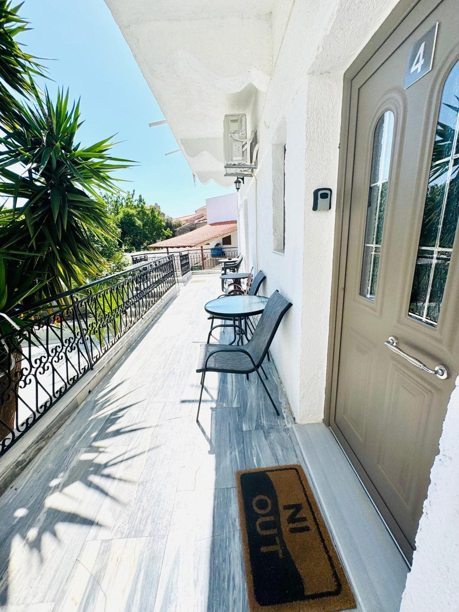 Mani Spot Hotel Areopoli Exterior photo