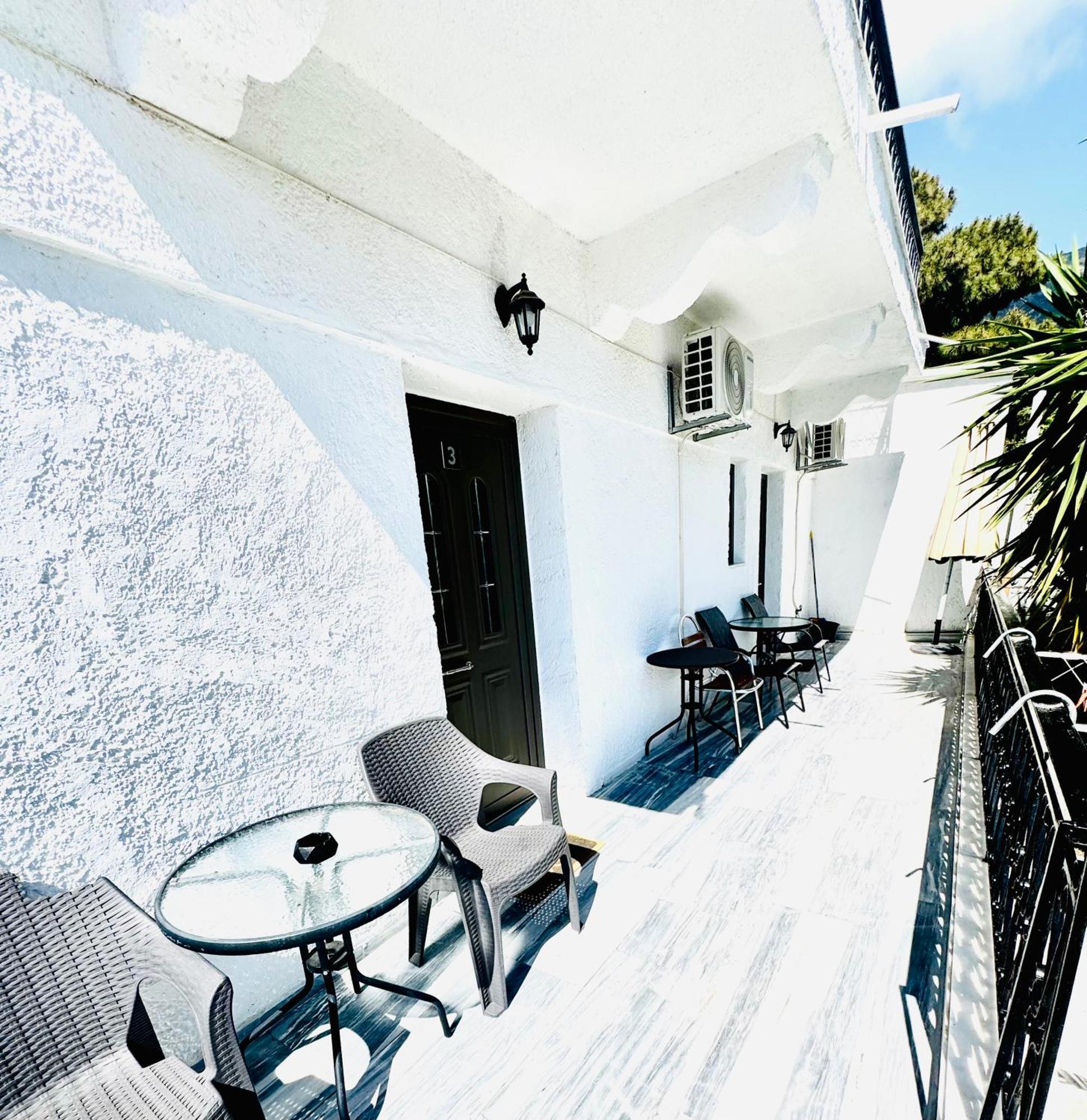 Mani Spot Hotel Areopoli Exterior photo